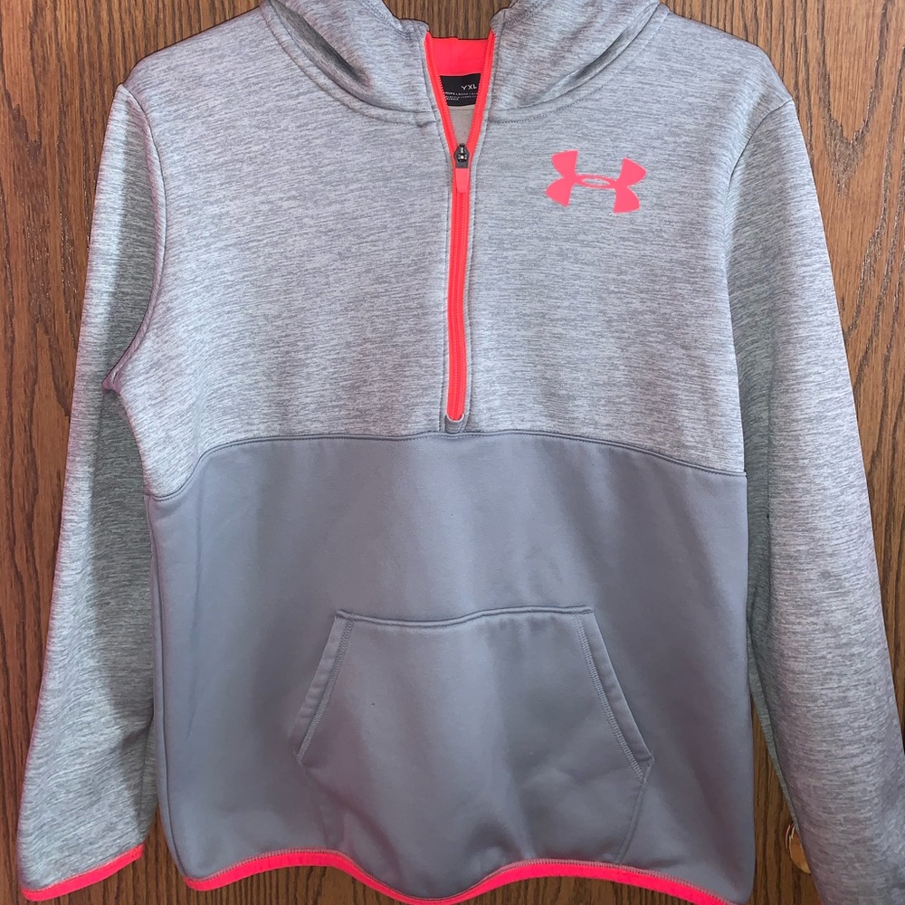 Under Armour Sweatshirt